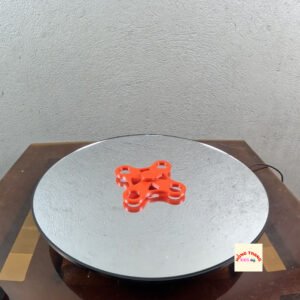 Con quay hình tứ giác